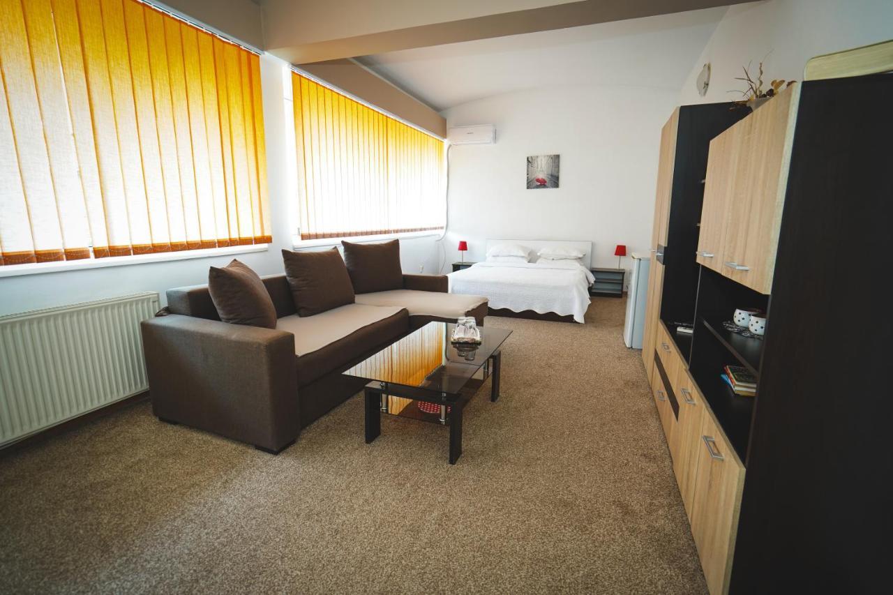 Pensiunea Dolce Timişoara Exteriör bild